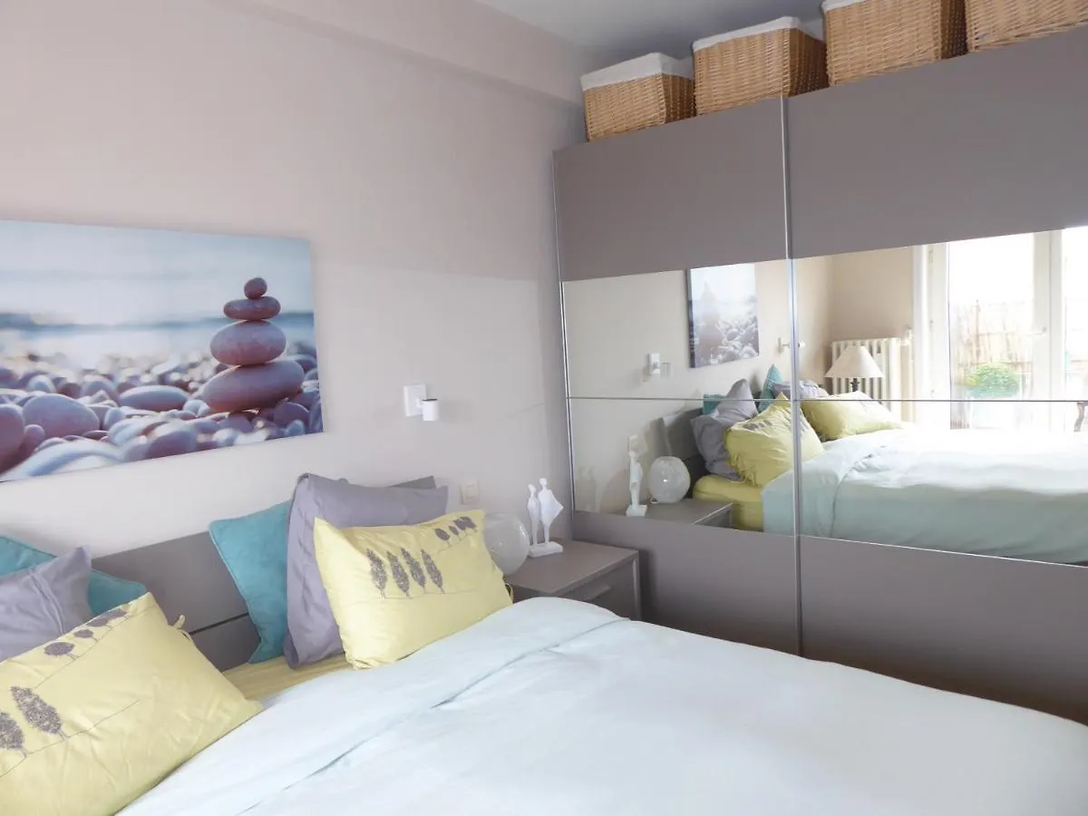 Luxurious T3 Garage, View On The Noordzee, 2-6 P Baby In Ostend Plein Center Apartment
