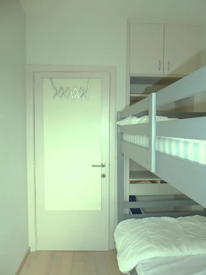 Luxurious T3 Garage, View On The Noordzee, 2-6 P Baby In Ostend Plein Center Apartment