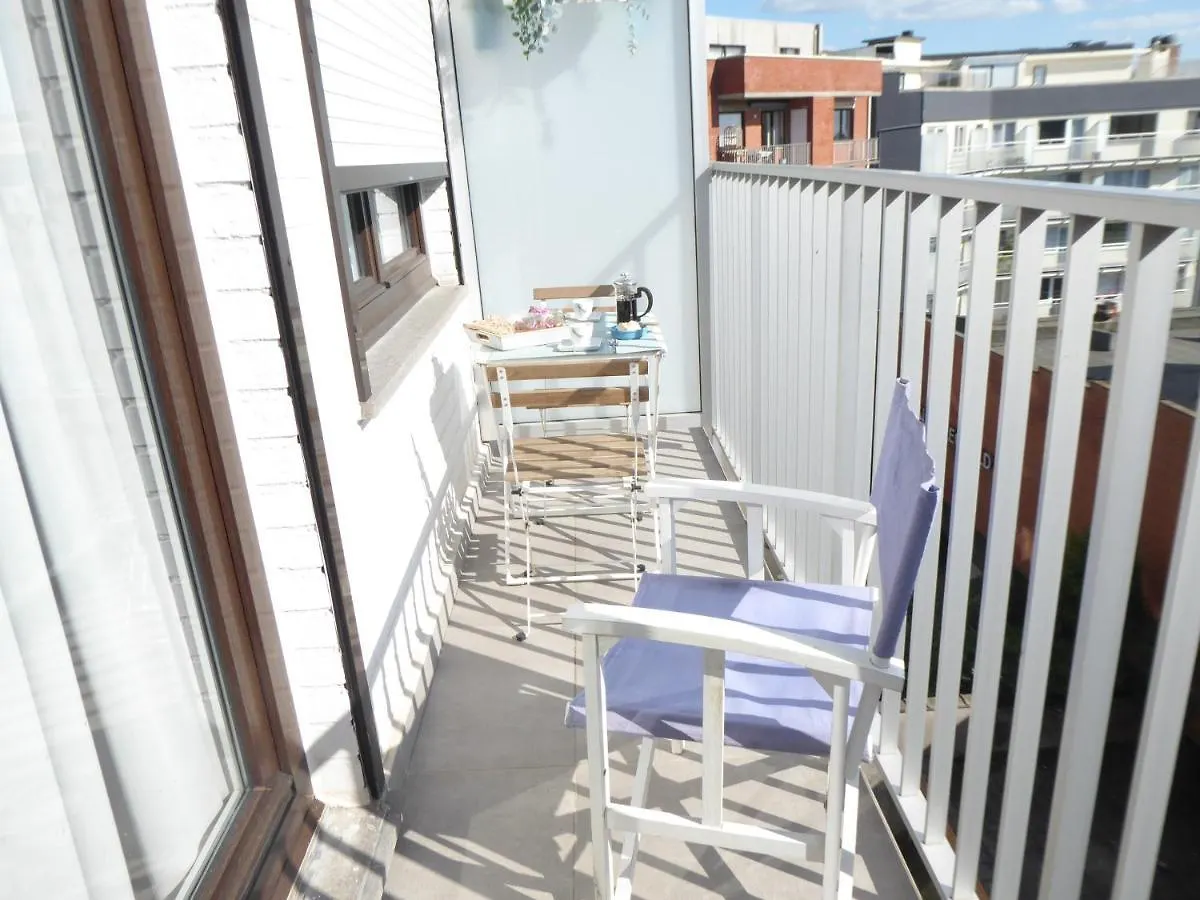 Luxurious T3 Garage, View On The Noordzee, 2-6 P Baby In Ostend Plein Center Apartment